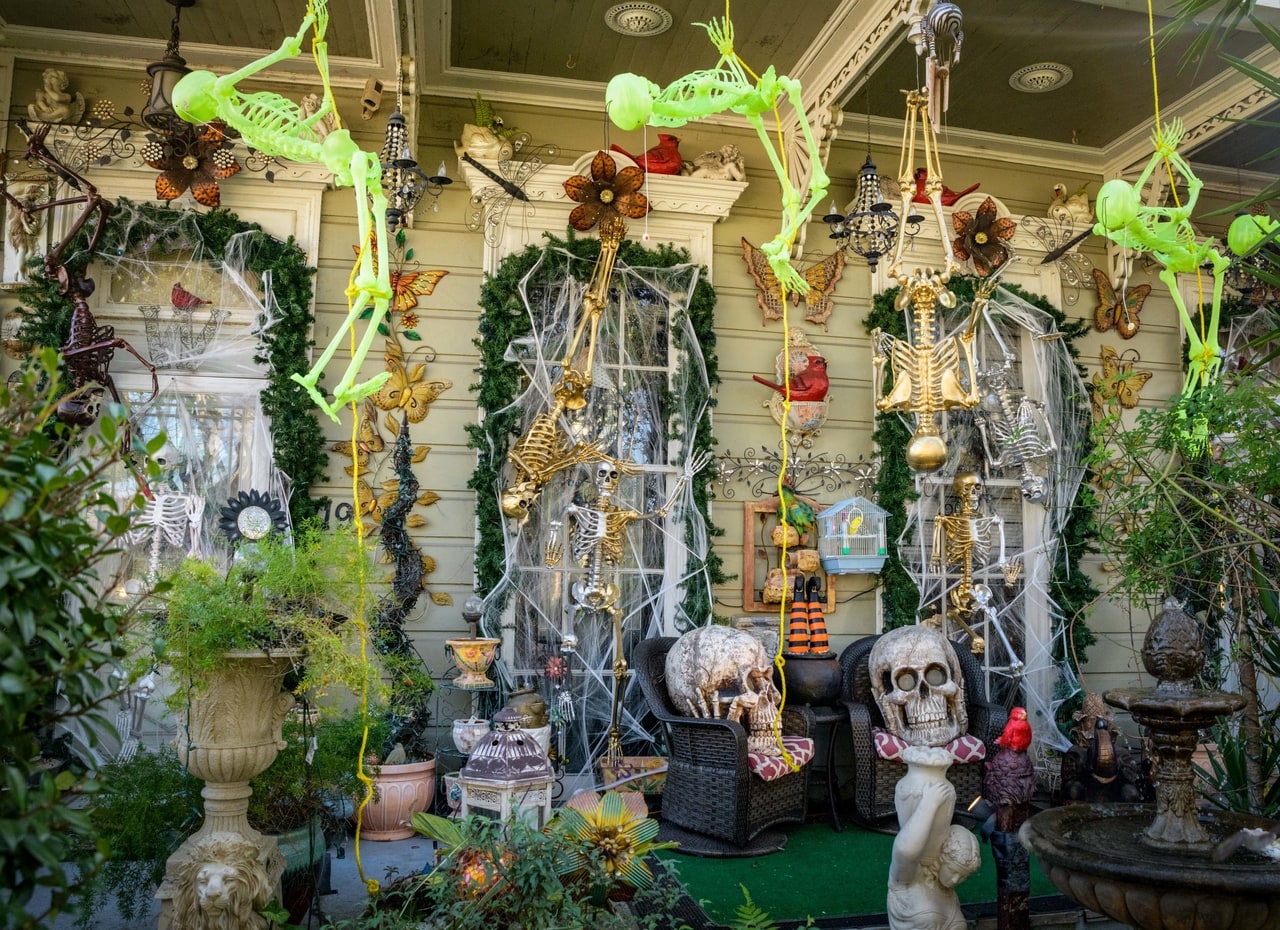 PICS Check out these deathly decorated NOLA Halloween houses